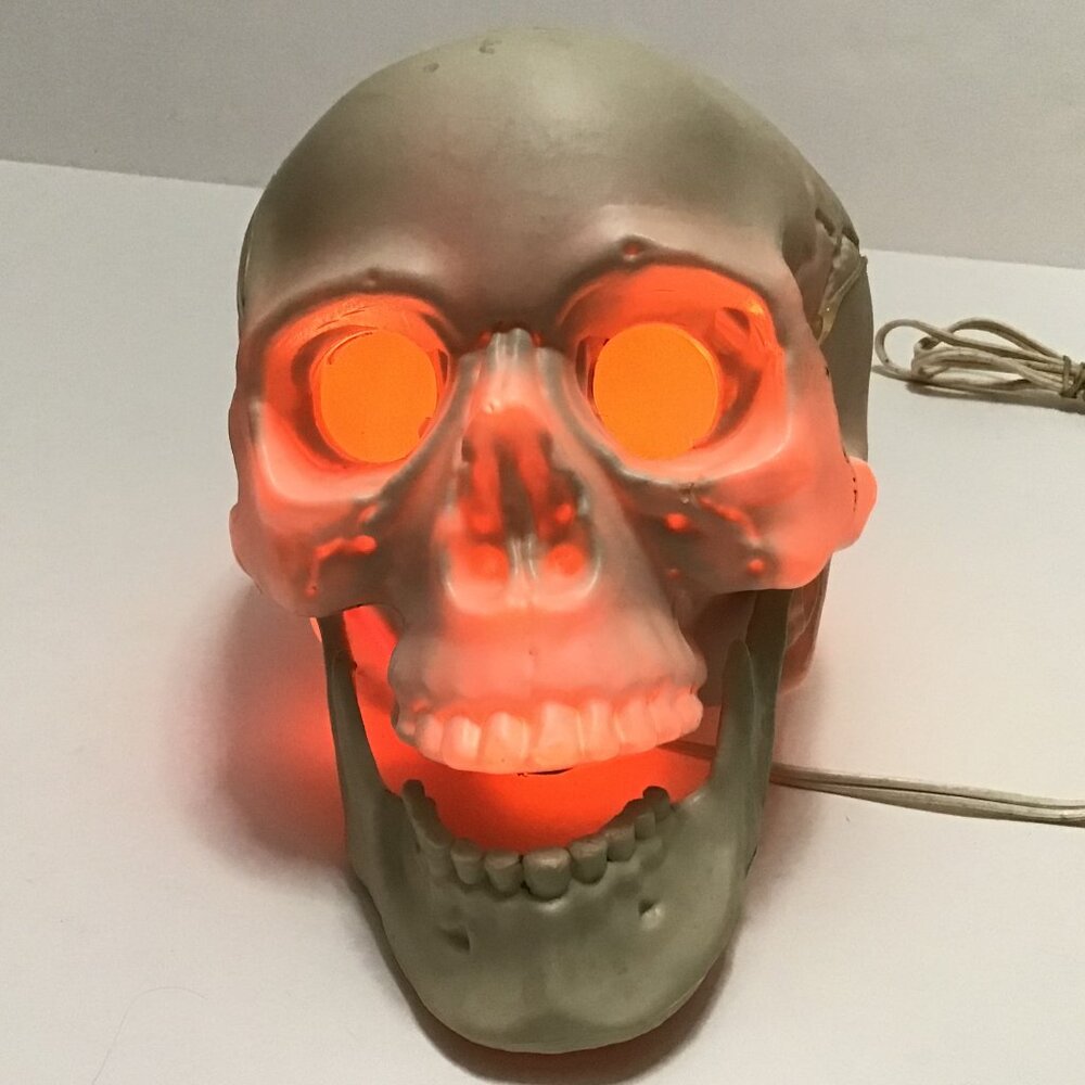 Vintage Light Up Halloween Blow Mold Skeleton Skull Head Scary 8"x 7"x 6" Scare